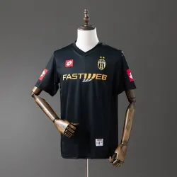 US20,99 - Juventus 2001/02 uit-retro-shirt