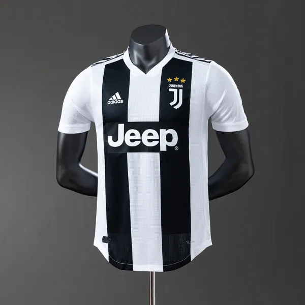 18/19 Juventus retro soccer jersey - A-Grade Quality Detail View