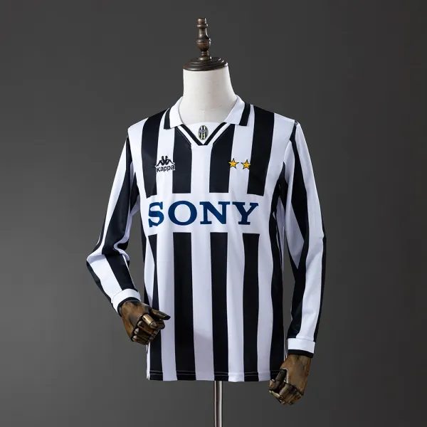 95/97 Juventus long sleeve football jersey - A-Grade Quality Detail View