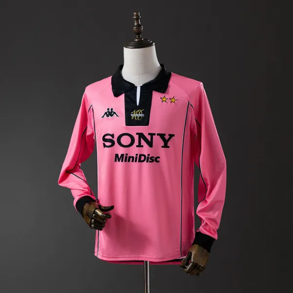 97/98 Juventus soccer long sleeve kit - A-Grade Quality Detail View