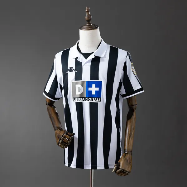 Juventus 98/99 retro soccer jersey - A-Grade Quality Detail View