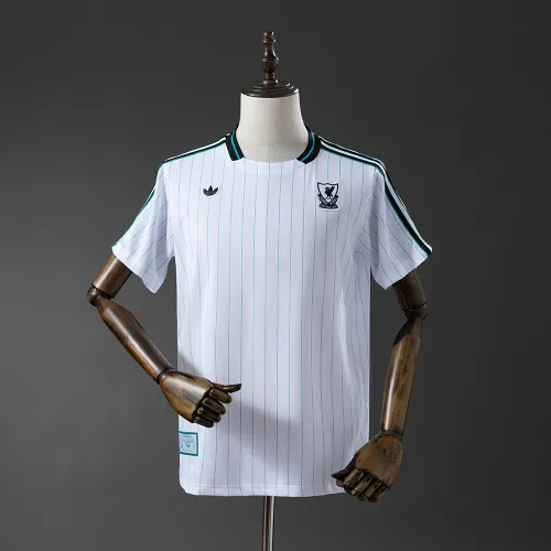 Camiseta de fútbol retro del Liverpool 2025/26
