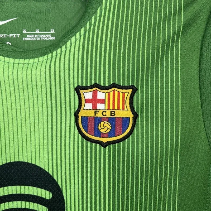 25/26 Kids Barcelona Goalkeeper Kit