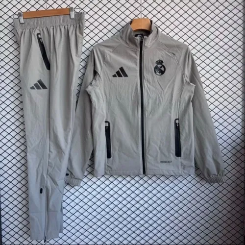 25/26 Giacche a vento Real Madrid con pantaloni