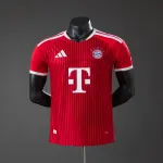 Camisa de jogo em casa do Bayern de Munique, temporada 2026/2027 (versão para jogador)