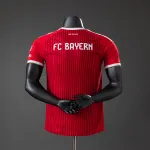 Camisa de jogo em casa do Bayern de Munique, temporada 2026/2027 (versão para jogador)