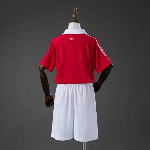 Manchester United 10/11 Home Retro Kids Kit Jersey