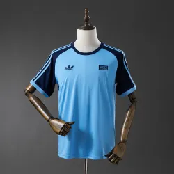 US20.99 - Oasis Live '25 Originals Camiseta de Fútbol 3 Rayas Azul