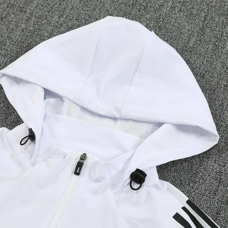 Real Madrid Trainingsanzug mit Windjacke 2026/27, weiß