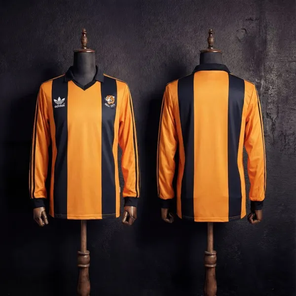 81/82 Hull City long sleeve jersey - A-Grade Quality Detail View