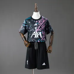Liverpool 2025/26 Kinder Pre-Match Schwarz Trikot - Produktfoto US16.99 - Liverpool 2025/26 Kinder Pre-Match schwarzes Trikot