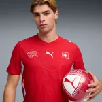 Versão do jogador titular da camisola da Suíça do Campeonato do Mundo de 2026
