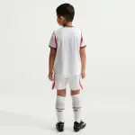 Equipamento infantil da Inglaterra para o Mundial de 2026 (jogo em casa)