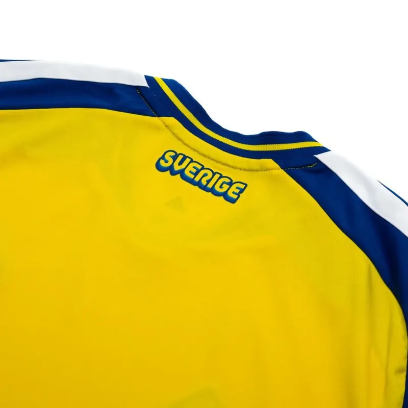 Camisa da seleção sueca de futebol para a fase de casa do Mundial de 2026