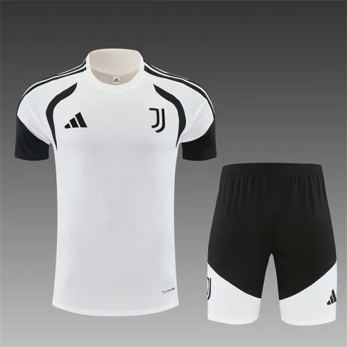 Tenue d'entraînement blanche de la Juventus 26/27