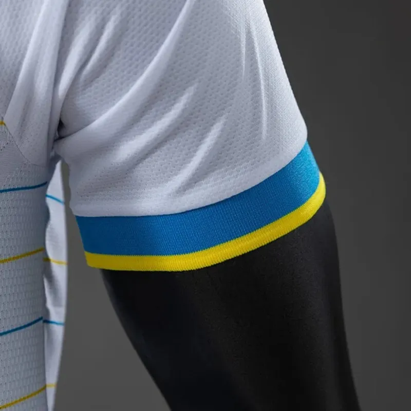 Camisa do Leeds United para a época 2026/27, versão para jogadores, para jogos em casa