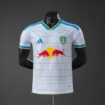 Camisa do Leeds United 2026/27 (versão para jogador, jogo em casa) Camisa do Leeds United para a época 2026/27, versão para jogadores, para jogos em casa