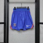 Calções do PSG para jogos em casa, época 2026/27, versão para jogadores Calções do PSG para a época 2026/27, versão para jogadores, para jogos em casa
