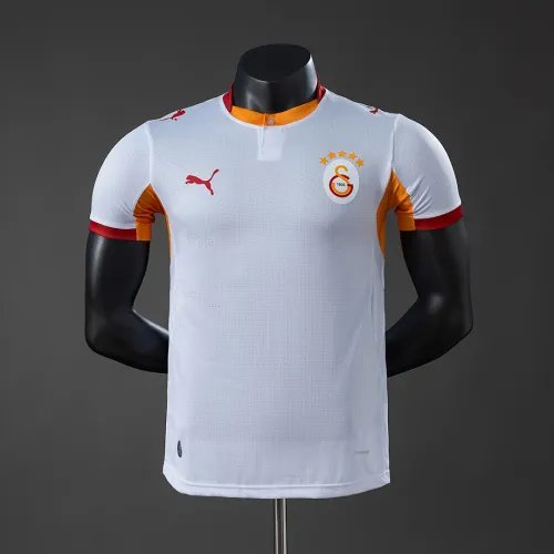 Maglia da trasferta del Galatasaray 26/27, versione giocatore