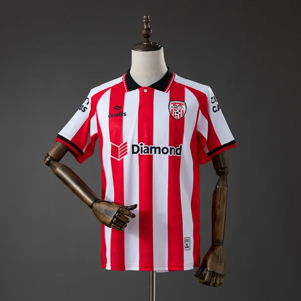 26/27 Derry City Heimtrikot – A-Qualität – Detailansicht