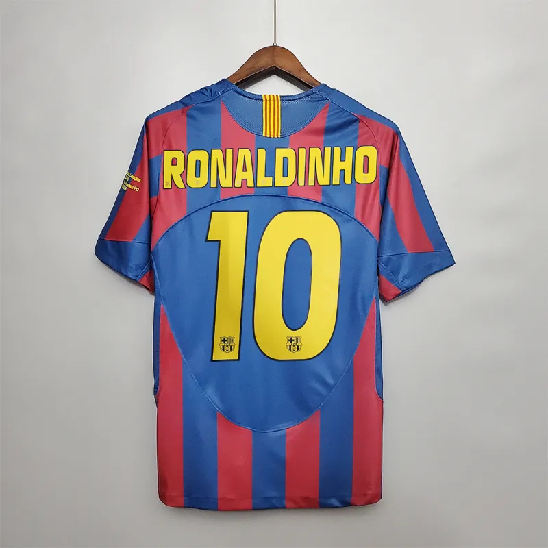 05/06 Barcelona UEFA Champions League Home Retro Jersey Ronaldinho #10