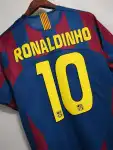 05/06 Barcelona UEFA Champions League Home Retro Jersey Ronaldinho #10
