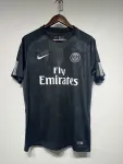 Maglia terza del PSG stagione 17/18 in stile retrò Maglia terza del PSG stagione 17/18 in stile retrò