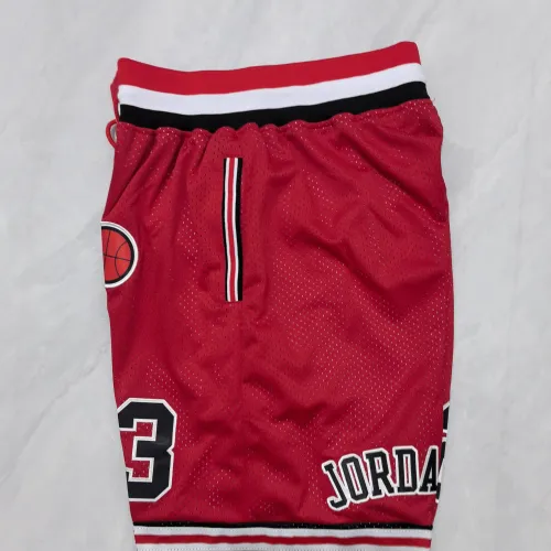 Pantaloncini da basket rossi "Throwback" dei Chicago Bulls, modello da tasca