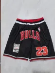 Short de basket noir « Throwback » des Chicago Bulls, format poche Short de basket noir « Throwback Pocket » des Chicago Bulls