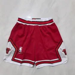 Chicago Bulls Red Youth Basketball Shorts - product photo Pantaloncini da basket rossi per ragazzi dei Chicago Bulls
