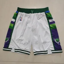 Milwaukee Bucks 75th Anniversary Throwback White Basketball Shorts - product photo Weiße Basketball-Shorts im Retro-Stil zum 75-jährigen Jubiläum der Milwaukee Bucks