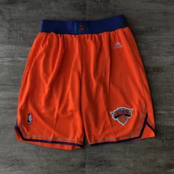 New York Knicks Throwback Basketball Shorts - product photo Pantaloncini da basket in stile retrò dei New York Knicks