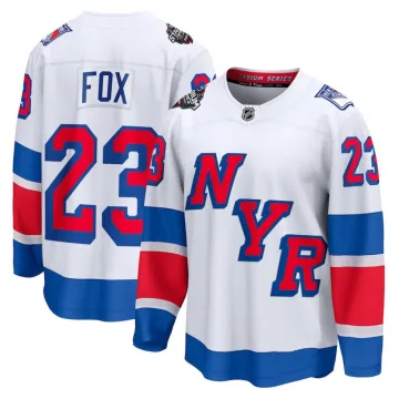 Camisa Premium Breakaway Branca do Adam Fox, do New York Rangers, para a temporada 2024 da NHL Stadium Series.