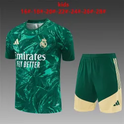 26/27 Real Madrid Camo Training Kids Kit Green - product photo US22.98 - 26/27 Real Madrid Camo Training Kids Kit Green