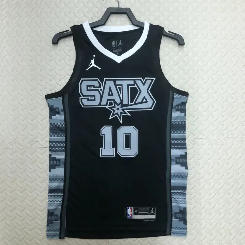Camisa dos San Antonio Spurs 2023/24, Edição Jordan, Jeremy Sochan, #10 | Camisa Swingman da NBA
