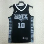 Camisa dos San Antonio Spurs 2023/24, Edição Jordan, Jeremy Sochan, #10 | Camisa Swingman da NBA 2023/24 San Antonio Spurs Jordan Edition Jeremy Sochan #10 Jersey | NBA Swingman Jersey