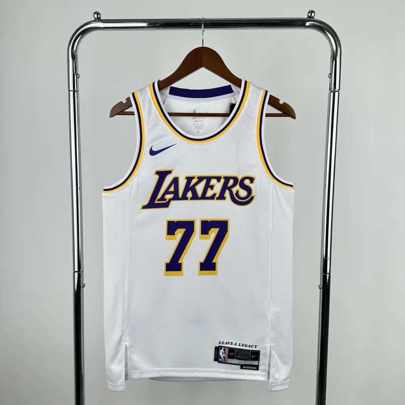 2023/24 Los Angeles Lakers Luka Doncic #77 Camisola branca para homem