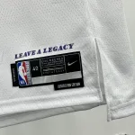 2023/24 Los Angeles Lakers Luka Doncic #77 Camisola branca para homem