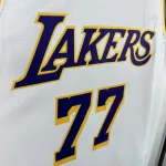 2023/24 Los Angeles Lakers Luka Doncic #77 Camisola branca para homem