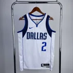 Maillot Kyrie Irving blanc des Dallas Mavericks 2023/24 pour homme (numéro #2) 2023/24 Dallas Mavericks White Kyrie Irving #2 Men’s Jersey