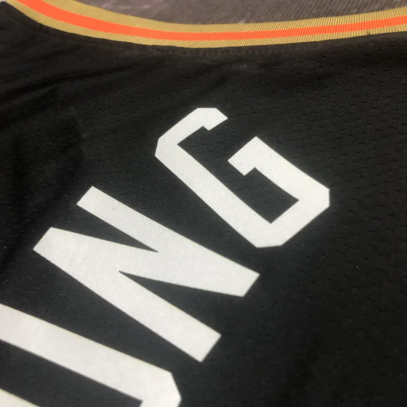 Maglia Trae Young #11, edizione City Edition degli Atlanta Hawks 2023/24 | Maglia da swingman NBA