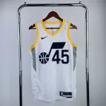 Maglia da casa bianca degli Utah Jazz 2023/24 di Donovan Mitchell (modello #45) da uomo 2023/24 Utah Jazz Home White Donovan Mitchell #45 Men’s Jersey
