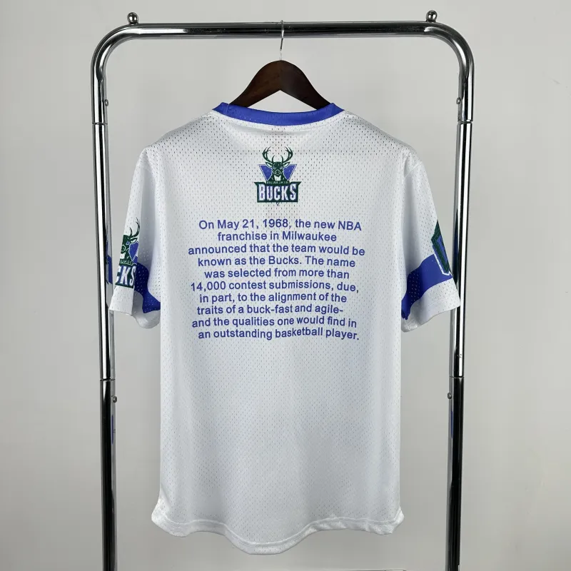 Maglia da uomo a maniche corte Mitchell & Ness Retro dei Milwaukee Bucks stagione 2026/27