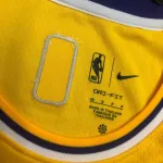 Camisola masculina amarela do Los Angeles Lakers, com o número #39, em comemoração ao 75.º aniversário, com Dwight Howard