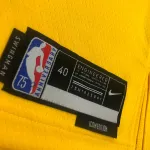 Camisola masculina amarela do Los Angeles Lakers, com o número #39, em comemoração ao 75.º aniversário, com Dwight Howard