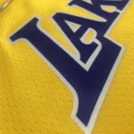 Camisola masculina amarela do Los Angeles Lakers, com o número #39, em comemoração ao 75.º aniversário, com Dwight Howard