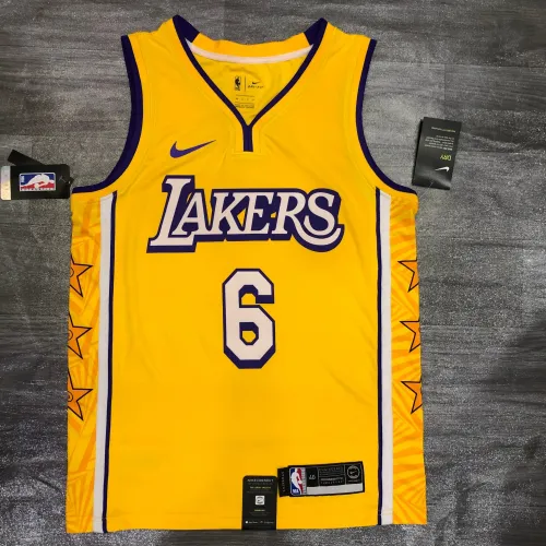 Camisola de homem Los Angeles Lakers LeBron James #6 Stars