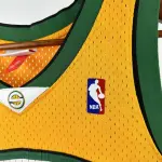 Maglia da uomo dei Seattle SuperSonics, modello Mitchell & Ness Classic Yellow, Kevin Durant #35, stagione 2007-08.