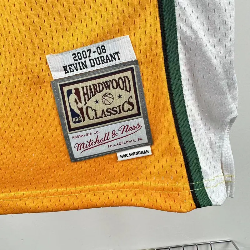 Maglia da uomo dei Seattle SuperSonics, modello Mitchell & Ness Classic Yellow, Kevin Durant #35, stagione 2007-08.