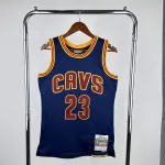 Maillot homme LeBron James #23 des Cleveland Cavaliers, Mitchell & Ness Classic 2016/17 2016/17 Cleveland Cavaliers Mitchell & Ness Classic LeBron James #23 Men’s Jersey